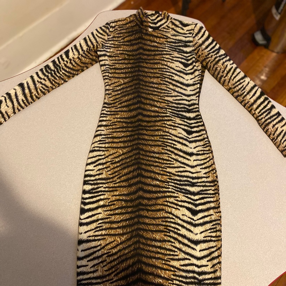 MATTE COLLECTION animal print dress